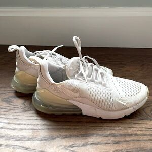 Women’s youth size 6 Nike Air Max 270 shoes in solid white